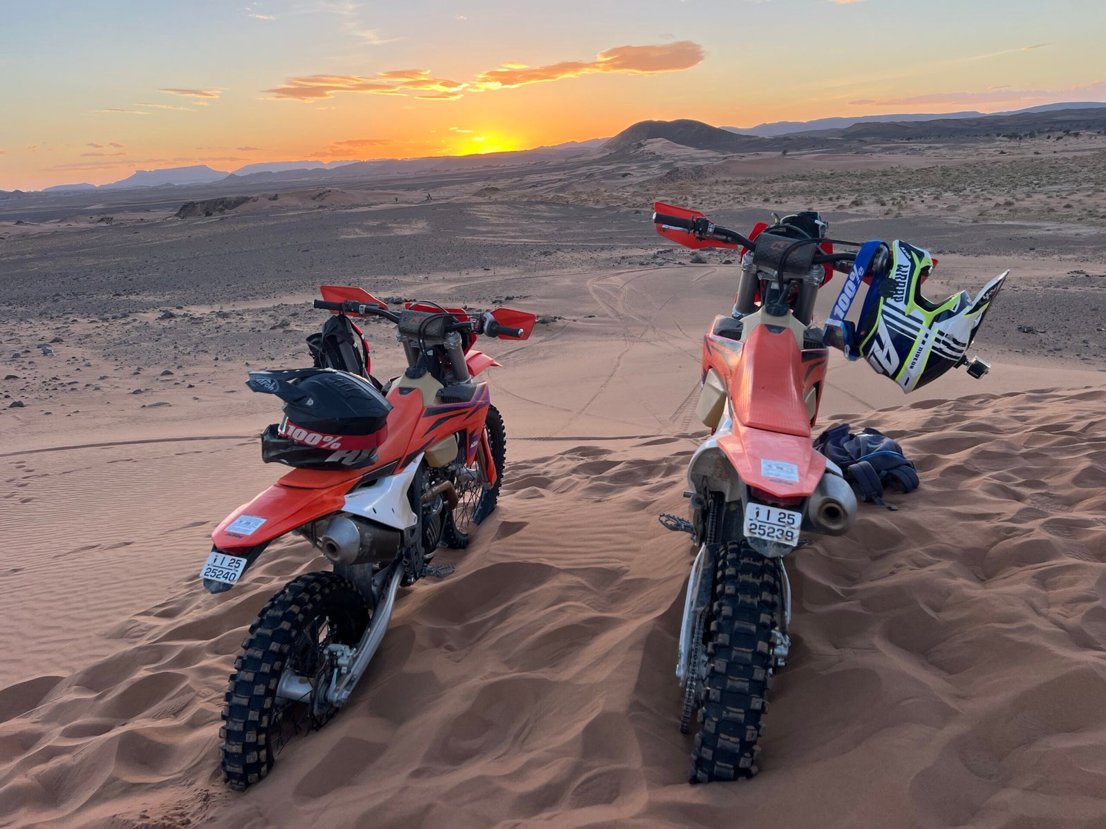noleggiare una moto enduro a Merzouga